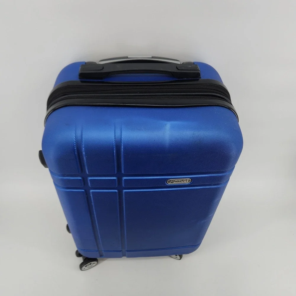 Altitude Blue Carry On Hard Shell Spinner Luggage 22 Inch Blue TSA Lock
